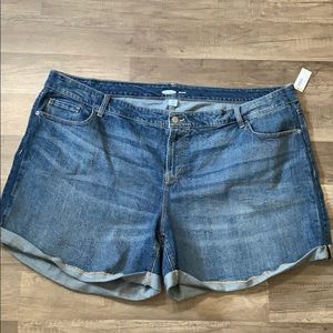 Old Navy Denim Boyfriend Shorts Women’s SZ 24 plus